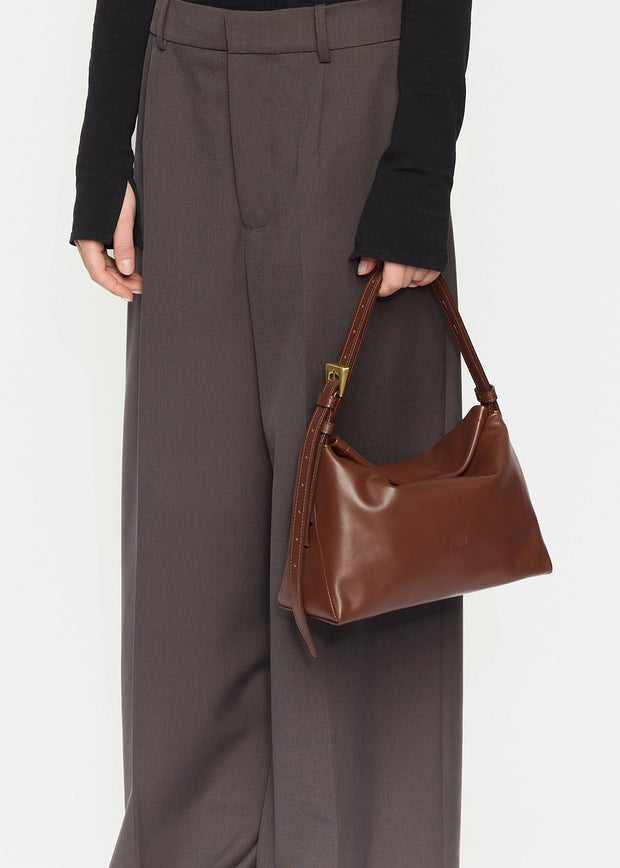 długość paska: 145cm
torebka: briosche mini
pasek: złożony na pół