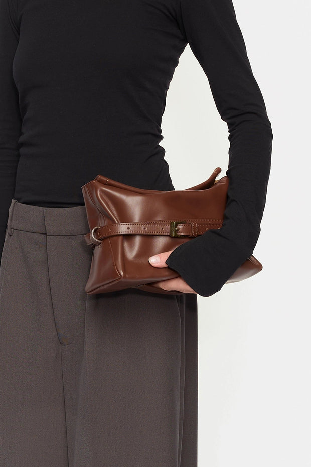 długość paska: 145cm
torebka: briosche mini
pasek: jako obejma